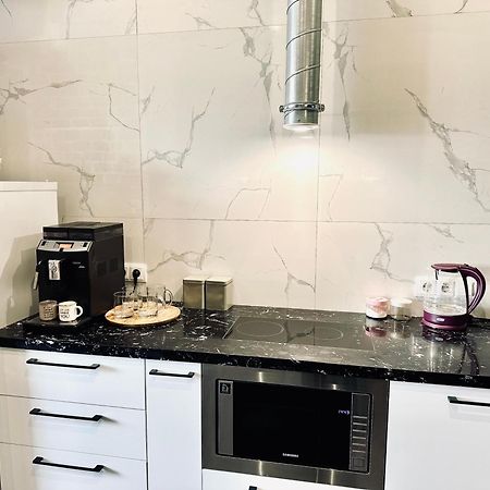 ריבנה Modern Apartments With A Coffee Machine In The City Center, A View Of The City מראה חיצוני תמונה