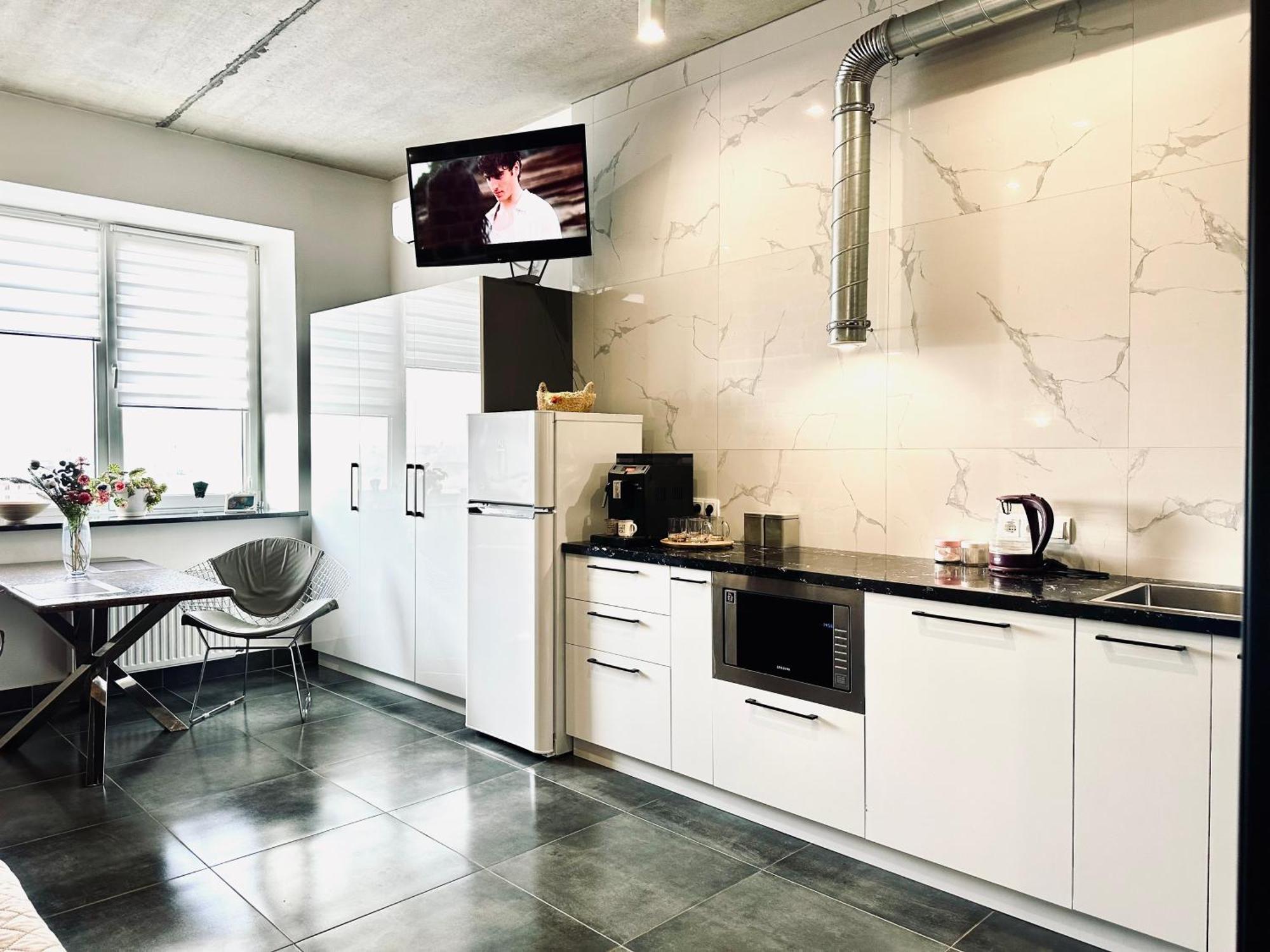 ריבנה Modern Apartments With A Coffee Machine In The City Center, A View Of The City מראה חיצוני תמונה