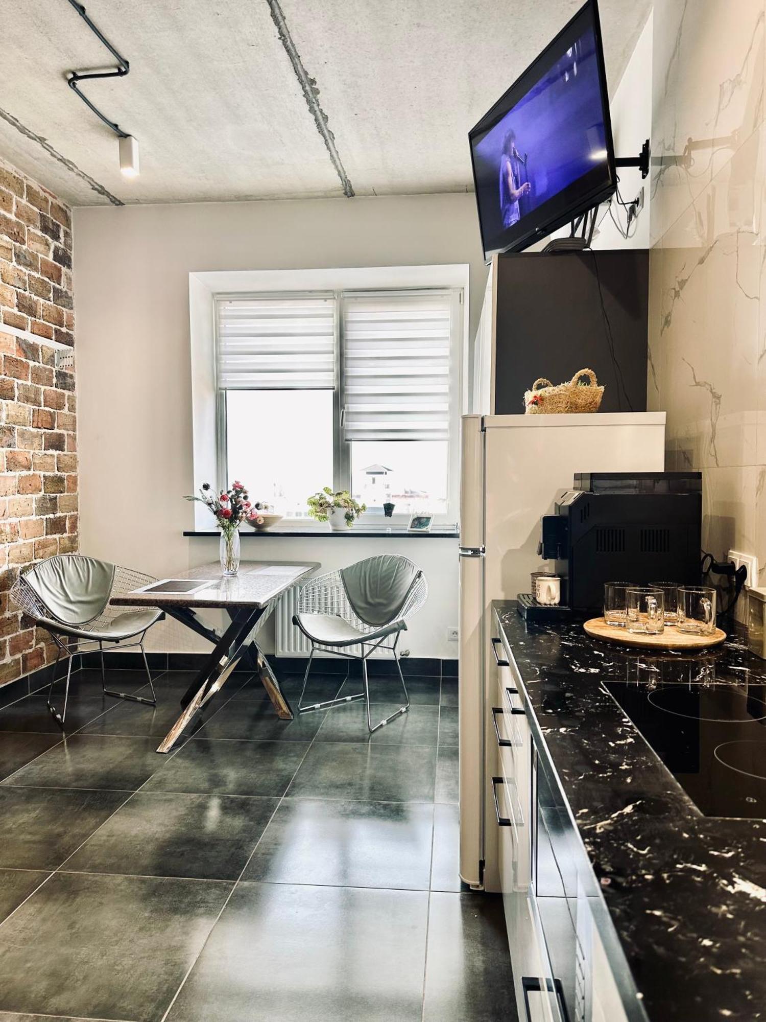 ריבנה Modern Apartments With A Coffee Machine In The City Center, A View Of The City מראה חיצוני תמונה